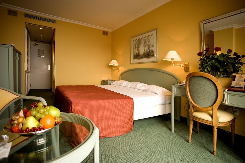 Vista Palace Hotel&Beach Resort - Monte Carlo View โรกบรูน-กัป-มาร์แต็ง ห้อง รูปภาพ