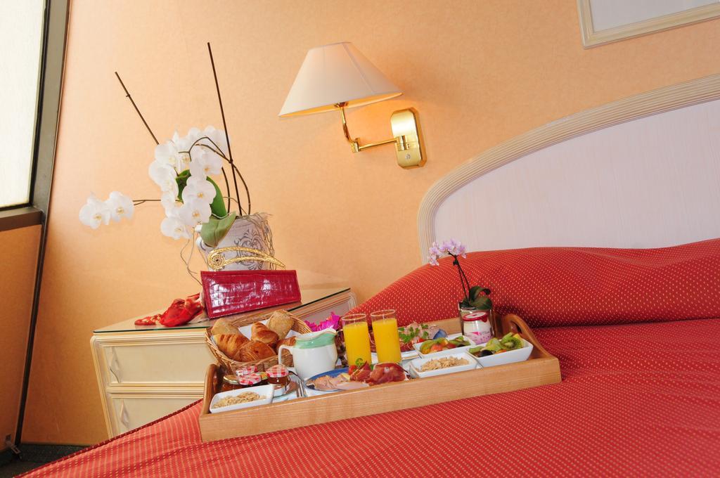 Vista Palace Hotel&Beach Resort - Monte Carlo View โรกบรูน-กัป-มาร์แต็ง ห้อง รูปภาพ